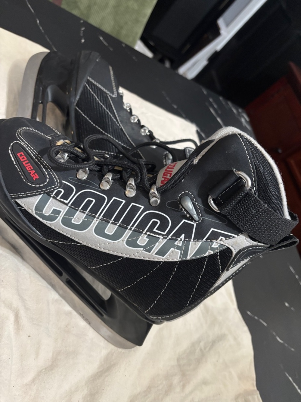 Cougar Black and Silver Men's Recreational Ice Skates